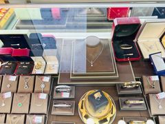 -恒一珠宝·回收黄金钻石奢侈品(灵岩南路店)