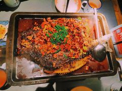 -探鱼·鲜青椒爽麻烤鱼(东城万达广场店)