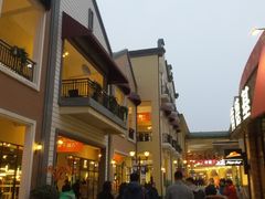 -王府井奥莱临潼小镇(临潼店)
