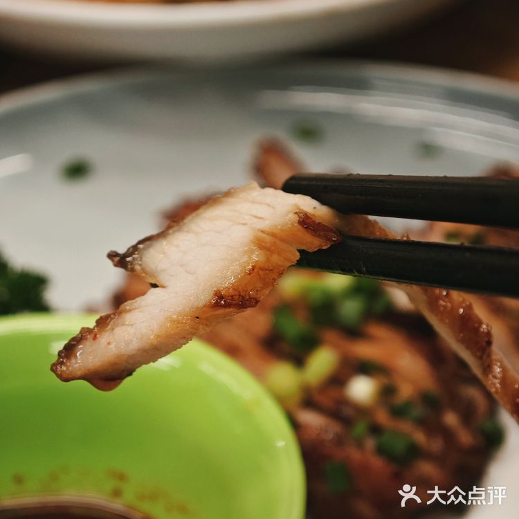 揭秘！这家超多人排队吃的泰国菜，到底好不好吃