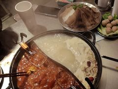 -鹿鸣山草本茶香火锅(园西路店)