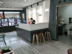 -宏宇眼镜蔡司依视路折扣店(兆佳眼镜城店)