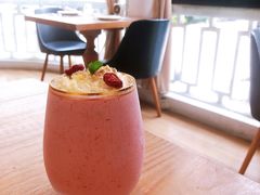 草莓思慕雪-Mark&Mars Restaurant