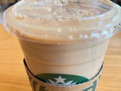 去冰燕麦丝绒拿铁-星巴克臻选(湖滨道店)