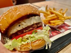 -The Habit Burger Grill 哈比特汉堡(复兴soho店)