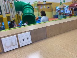 -莫莉幻想儿童乐园(武汉经开永旺店)