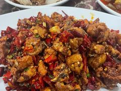 辣子鸡-钟掌勺忘不了地道湘菜(新天地假日广场店)