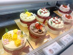 -花花卷卷·鲜食蛋糕(静安久光百货店)