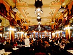 -Majestic Café