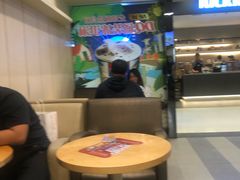 用餐区-DQ·蛋糕·冰淇淋(新佳丽店)
