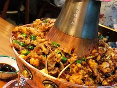 二哥芋儿蛙-炉小二铜锅牛蛙•川湘菜(三里屯店)