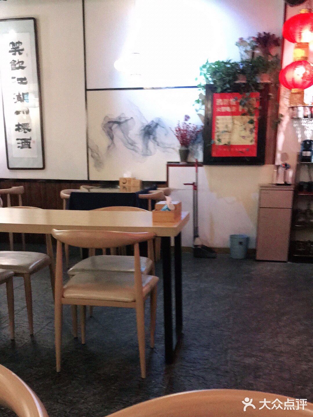 听朋友推荐他家饺子，果断坐地铁过来了
