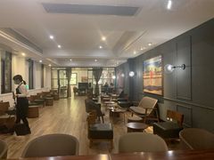 大堂-星巴克臻选(广州沙面店)