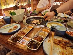 -明洞阿姨·韩式酱蟹烤肉·创意料理(三元桥店)