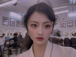 -艾米丽婚纱礼服