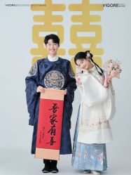 -雪中彩影婚纱摄影·微光艺术中心