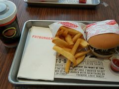 -FATBURGER 特富客汉堡(外交公寓店)