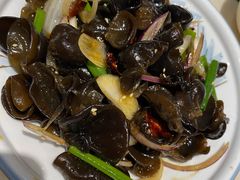 圆葱拌木耳-老边饺子馆(金源店)