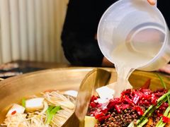 -沸炉重庆老火锅(军事博物馆店)