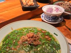 -八月美食小馆(银泰城总店)