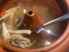 -老滇山寨•云南特色菜•地方菜•民族风情歌舞表演(金碧店)