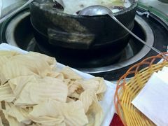 -南渝食府.墨脱石锅松茸鸡