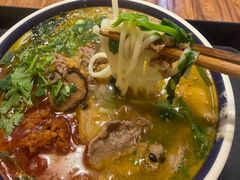 -云阿蛮云南生烫牛肉米线(奉贤路店)