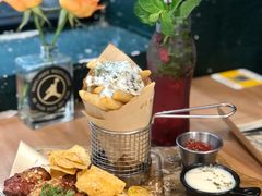 -Mark&Mars Restaurant