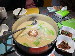 -四季喧黔味豆米火锅(万达广场店)