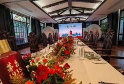 -小鲤鱼生日气球派对会场策划布置