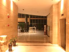 -杭州滨江宝龙城华美达酒店