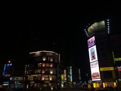 -六合夜市