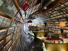 -钟书阁(珍园店)