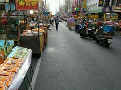 -六合夜市
