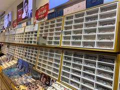 -沫芮眼镜·蔡司官方授权店(人民广场店)