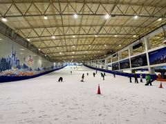 -乔波室内滑雪场