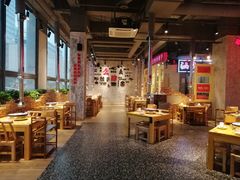 大堂-么肆烤肉·中式自助·烤肉大排档(街道口季佳PAI店)