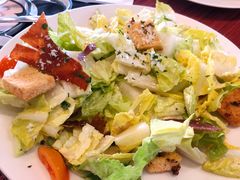 经典凯撒沙拉配香脆火腿-WOLFGANG PUCK KITCHEN & BAR(迪士尼小镇店)