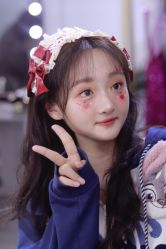 -明天见·化妆造型工作室