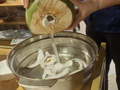 -三个椰子·现砍椰子鸡(金源CBD店)