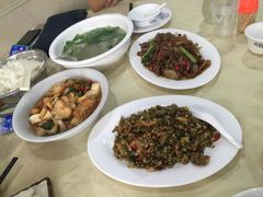 -南雄雄州土菜餐厅(粤北大厦店)