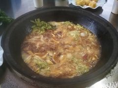 -粘豆包柴火铁锅炖