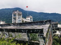 -四川汶川特大地震漩口中学遗址