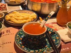 -尚尚仙·酸汤猪手·猪肚鸡火锅(华联万柳购物中心店)