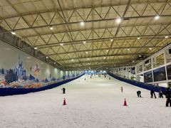 -乔波室内滑雪场