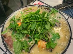 浓汤鱼汁小锅米线-肥汁米蘭香港米线(长宁来福士店)