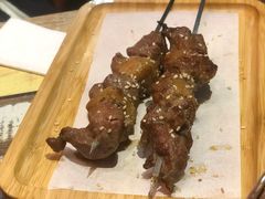 -虾弄弄海派小龙虾·牛羊蝎子火锅