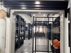 -余天成(上海云间粮仓文创园店)