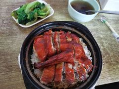 烧鹅煲仔饭-煲煲香快餐(南京路店)