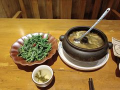 -老滇山寨•云南特色菜•地方菜•民族风情歌舞表演(金碧店)